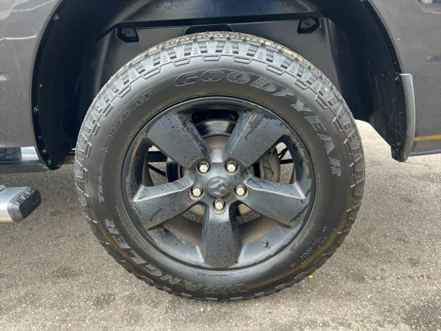 2019 Ram 1500 Classic Express Quad Cab 4x4 6'4" Box