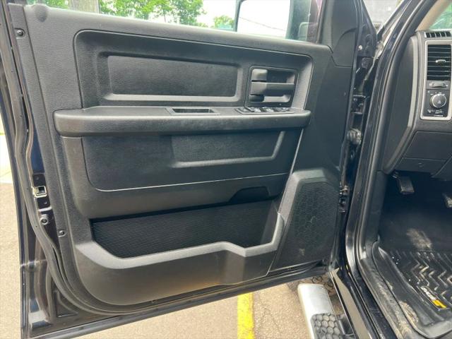 2019 Ram 1500 Classic Express Quad Cab 4x4 6'4" Box