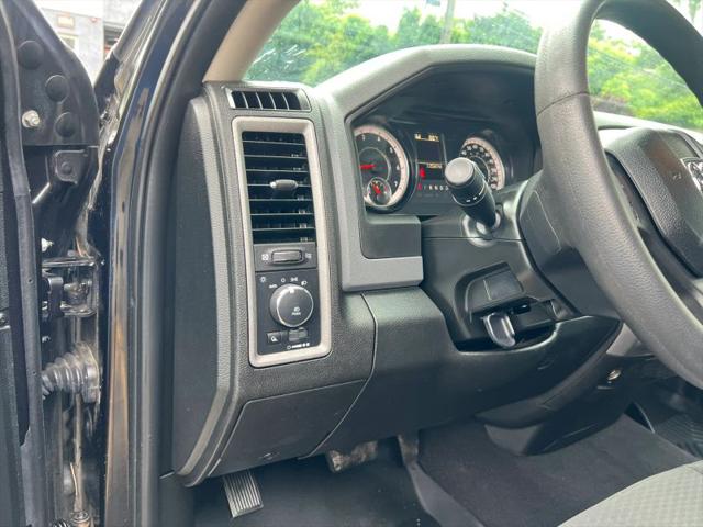 2019 Ram 1500 Classic Express Quad Cab 4x4 6'4" Box