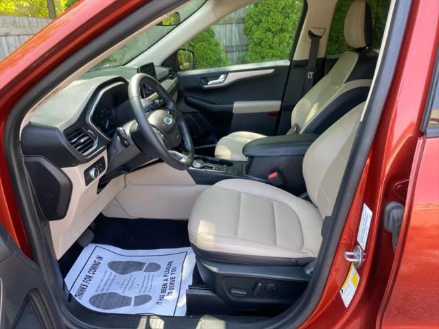 2020 Ford Escape SEL