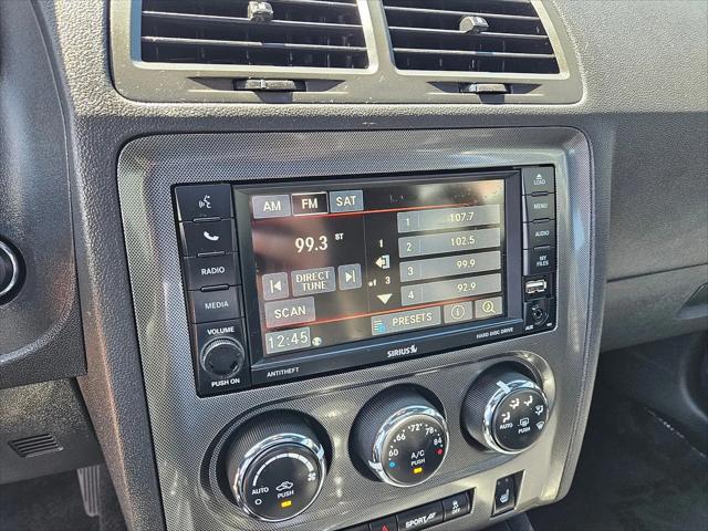 2013 Dodge Challenger SXT Plus