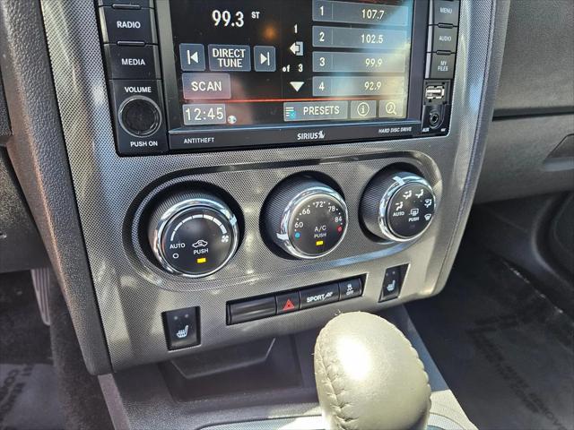 2013 Dodge Challenger SXT Plus