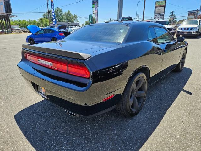 2013 Dodge Challenger SXT Plus
