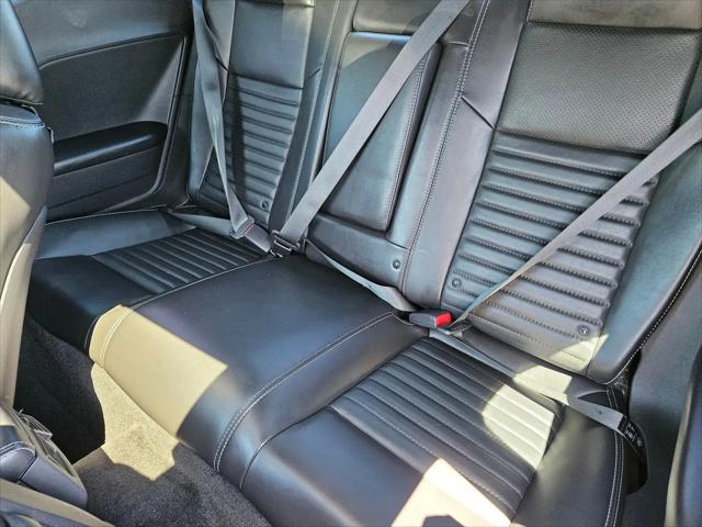 2013 Dodge Challenger SXT Plus