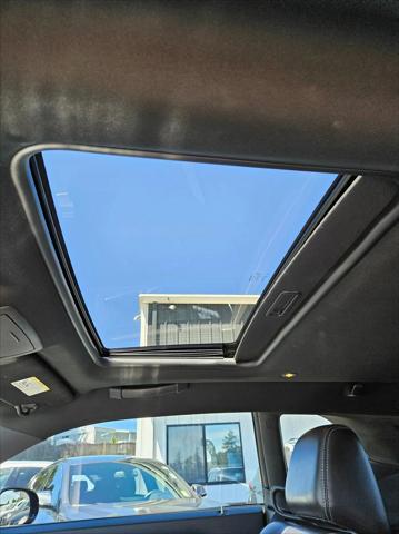 2013 Dodge Challenger SXT Plus