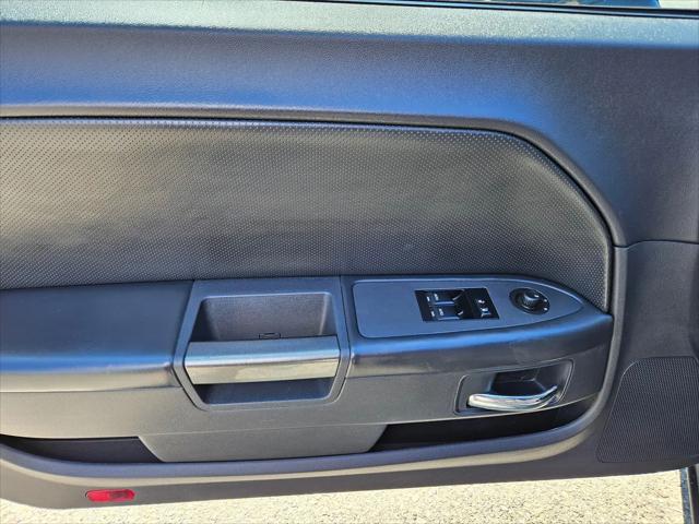 2013 Dodge Challenger SXT Plus