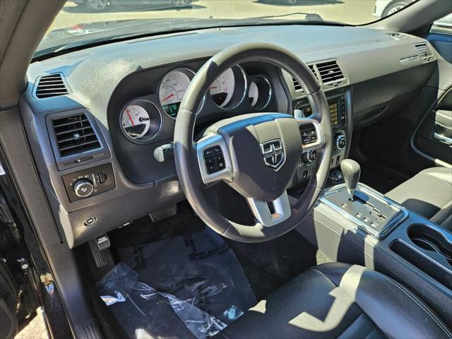 2013 Dodge Challenger SXT Plus