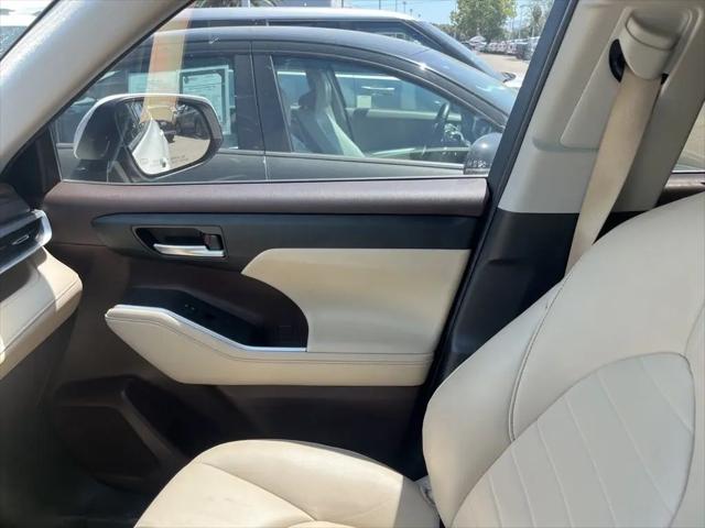 2021 Toyota Highlander Hybrid XLE