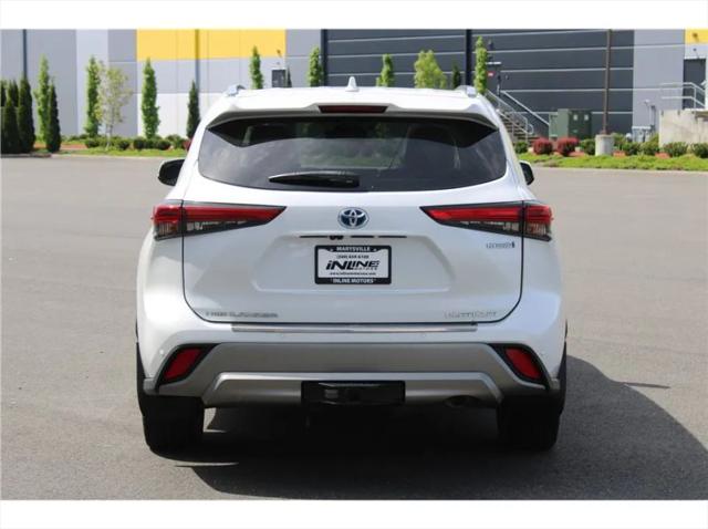 2022 Toyota Highlander Hybrid Platinum