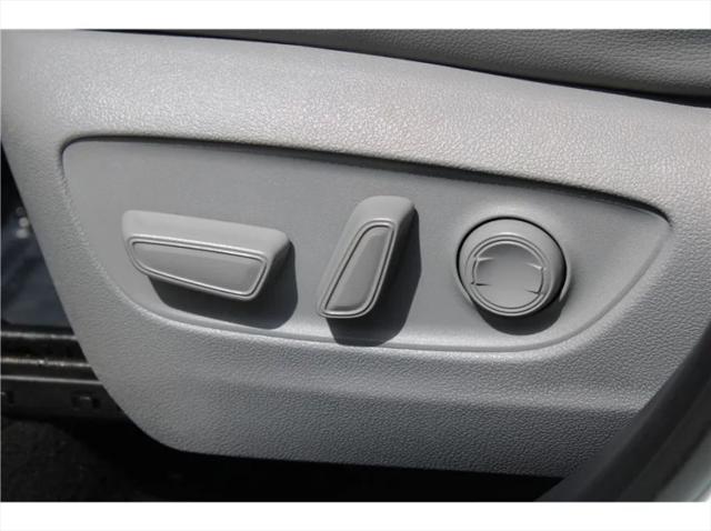 2022 Toyota Highlander Hybrid Platinum