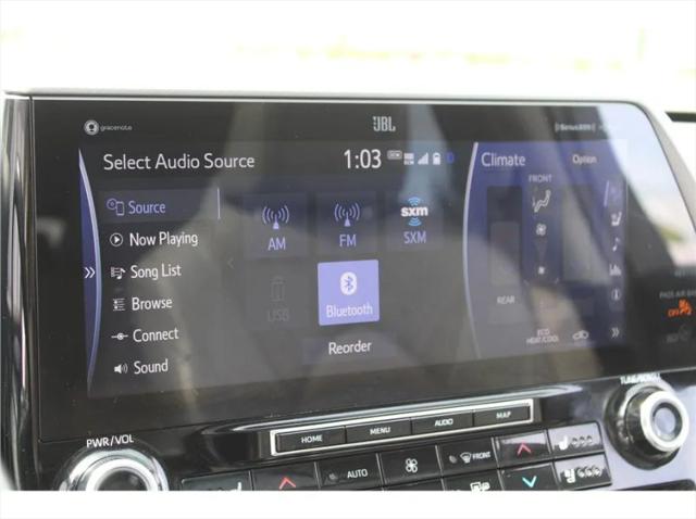 2022 Toyota Highlander Hybrid Platinum
