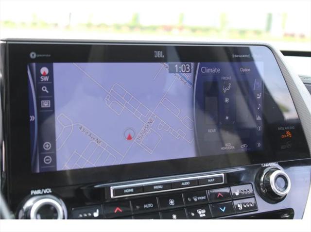 2022 Toyota Highlander Hybrid Platinum