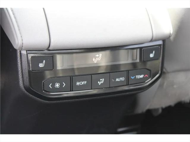 2022 Toyota Highlander Hybrid Platinum