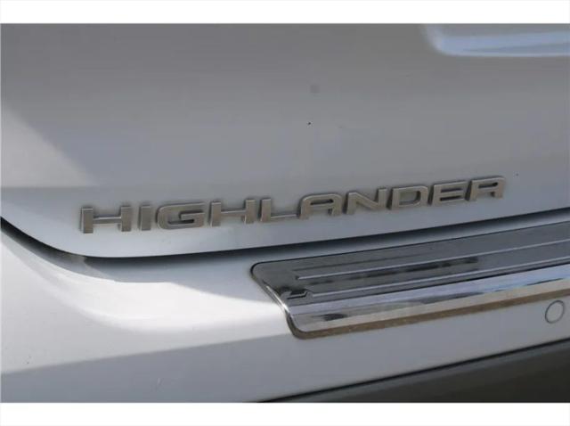 2022 Toyota Highlander Hybrid Platinum