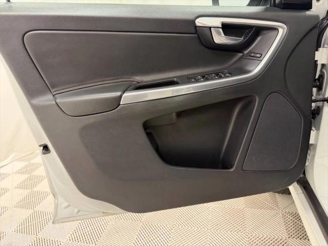 2017 Volvo XC60 T6 Dynamic