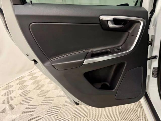 2017 Volvo XC60 T6 Dynamic
