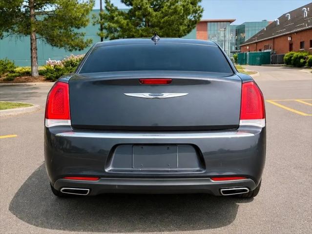 2016 Chrysler 300 AWD