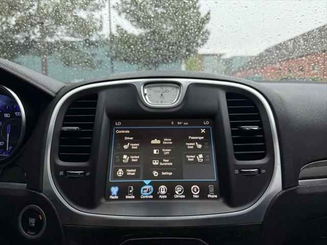 2016 Chrysler 300 AWD