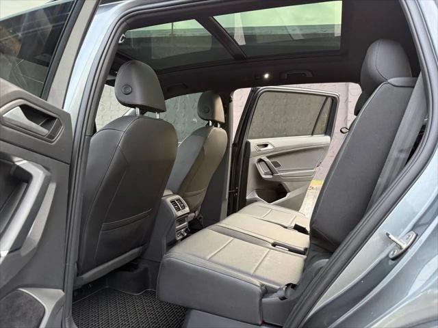 2020 Volkswagen Tiguan 2.0T SE R-Line Black