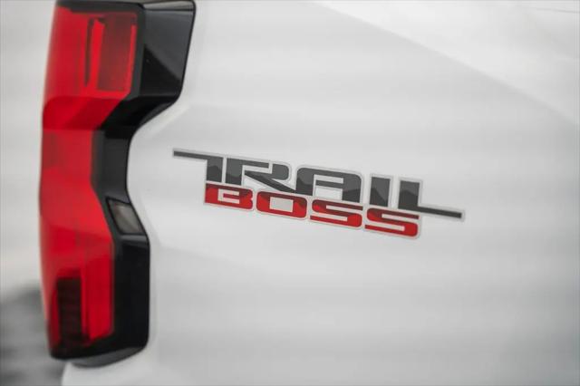 2023 Chevrolet Colorado 4WD Crew Cab Short Box Trail Boss