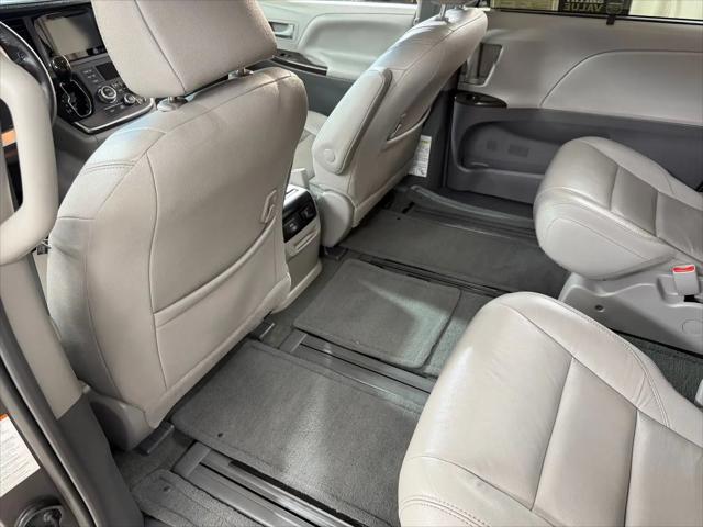 2017 Toyota Sienna XLE Premium 7 Passenger