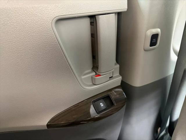 2017 Toyota Sienna XLE Premium 7 Passenger