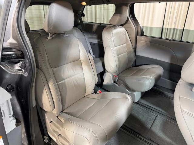 2017 Toyota Sienna XLE Premium 7 Passenger