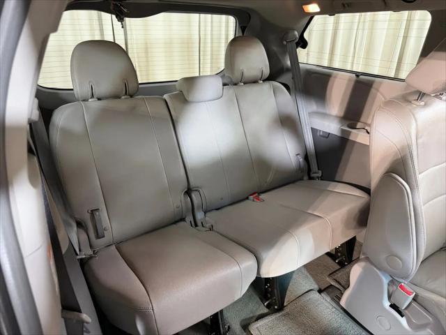 2017 Toyota Sienna XLE Premium 7 Passenger