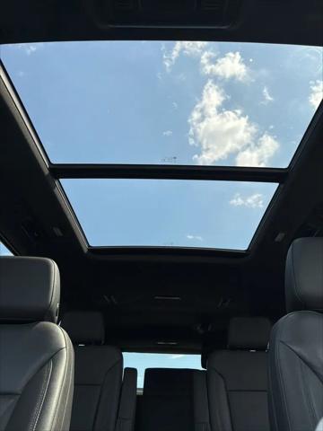 2023 Chevrolet Suburban 2WD LT