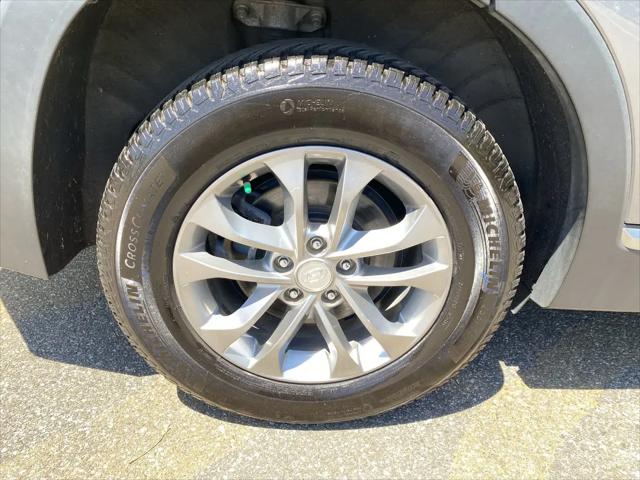2019 Hyundai Santa Fe SE