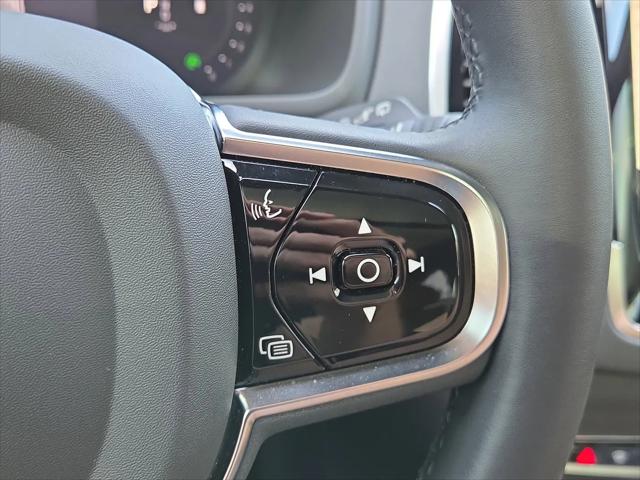 2024 Volvo XC90 B6 Ultimate Bright Theme 7-Seater