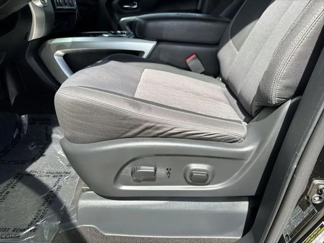 2020 Nissan Titan Crew Cab SV 4x2