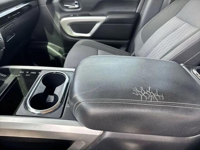 2020 Nissan Titan Crew Cab SV 4x2