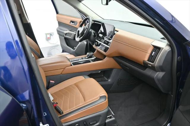 2025 Nissan Pathfinder Platinum FWD