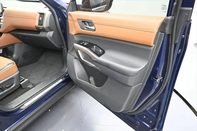 2025 Nissan Pathfinder Platinum FWD