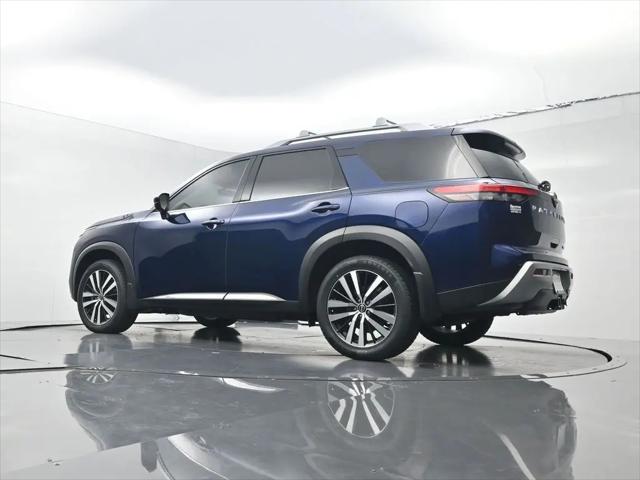 2025 Nissan Pathfinder Platinum FWD