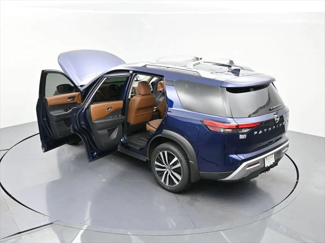 2025 Nissan Pathfinder Platinum FWD