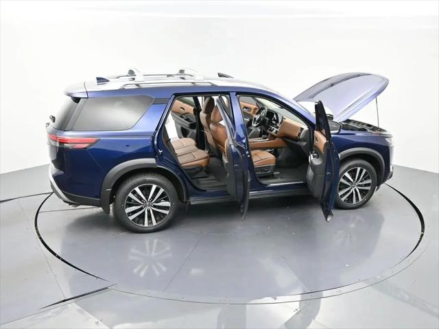 2025 Nissan Pathfinder Platinum FWD