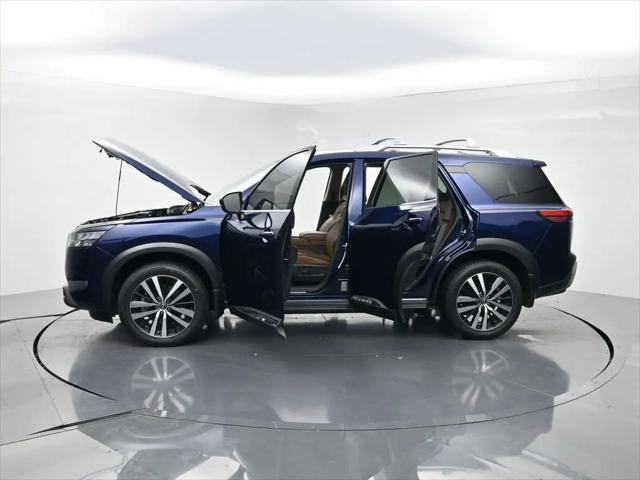 2025 Nissan Pathfinder Platinum FWD