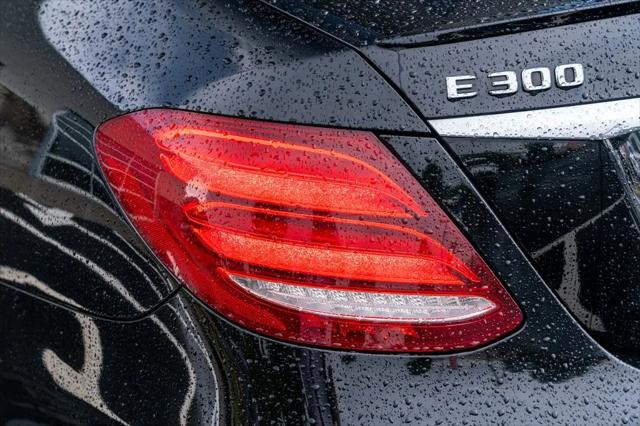 2018 Mercedes-Benz E-CLASS E 300 E 300