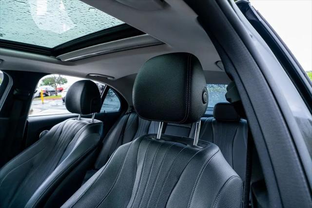 2018 Mercedes-Benz E-CLASS E 300 E 300