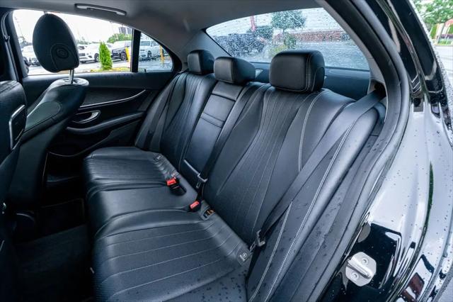 2018 Mercedes-Benz E-CLASS E 300 E 300