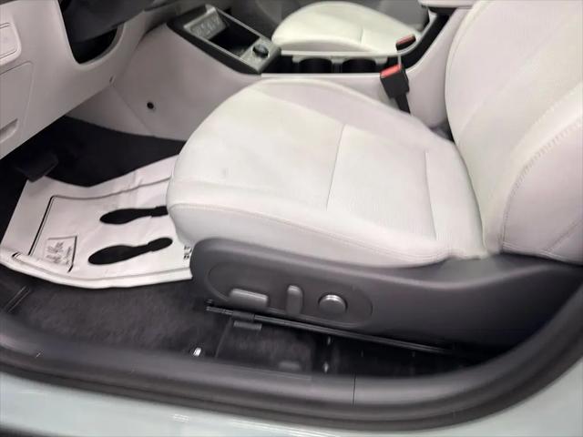 2025 Hyundai Kona SEL Convenience