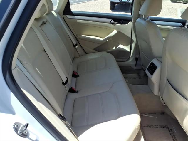 2013 Volkswagen Passat 2.5L SE