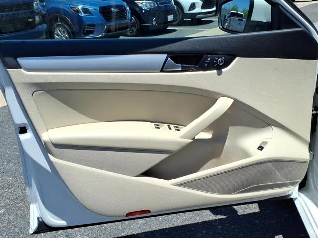 2013 Volkswagen Passat 2.5L SE
