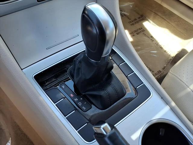 2013 Volkswagen Passat 2.5L SE