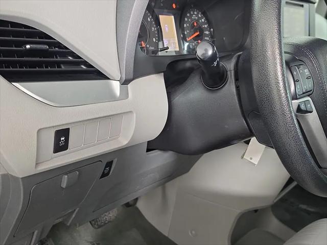 2017 Toyota Sienna LE 8 Passenger