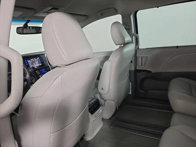 2017 Toyota Sienna LE 8 Passenger