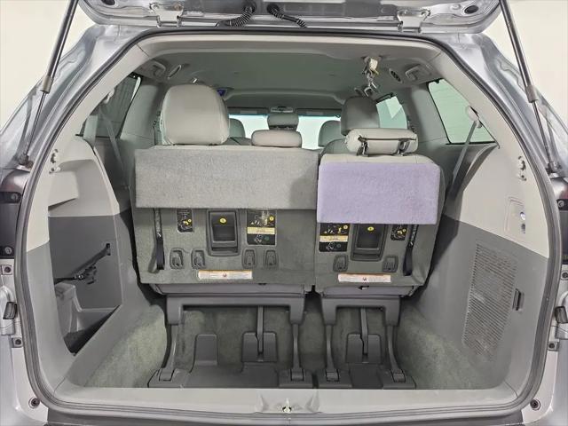 2017 Toyota Sienna LE 8 Passenger