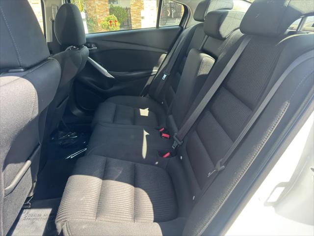 2015 Mazda Mazda6 i Sport